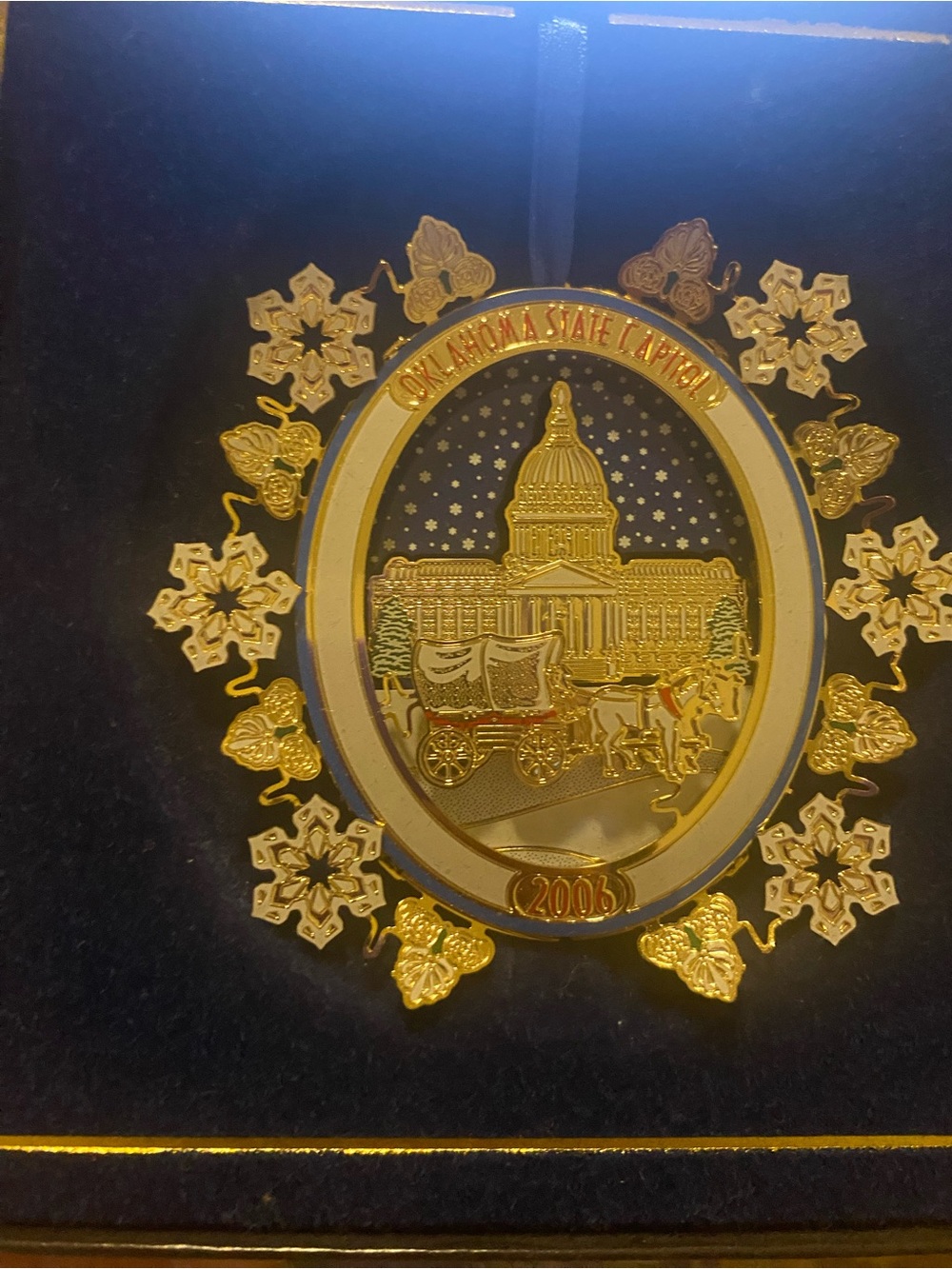 Oklahoma State Capitol 2006 Gold Snowflake Ornament